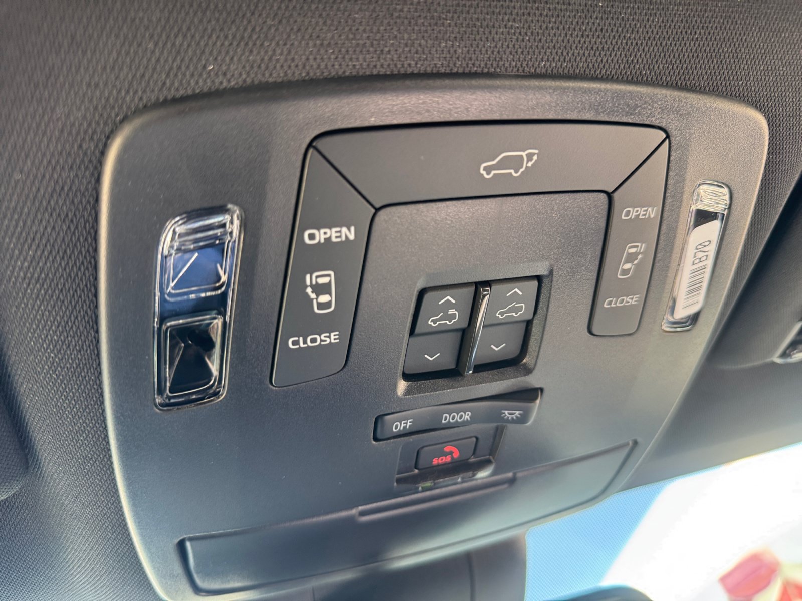 New 2026 Toyota Sienna XLE Woodland Edition AWD/4WD image 24