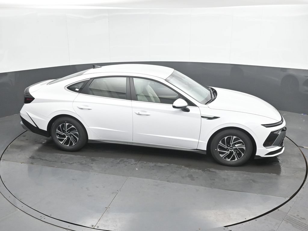 New 2026 Hyundai Sonata Blue FWD image 31