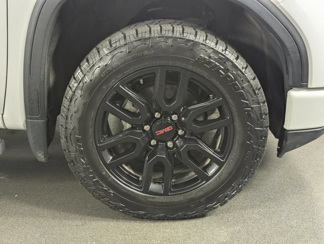 Used 2024 GMC Sierra 1500 Elevation w/ LPO, Elevation Black Package AWD/4WD image 13