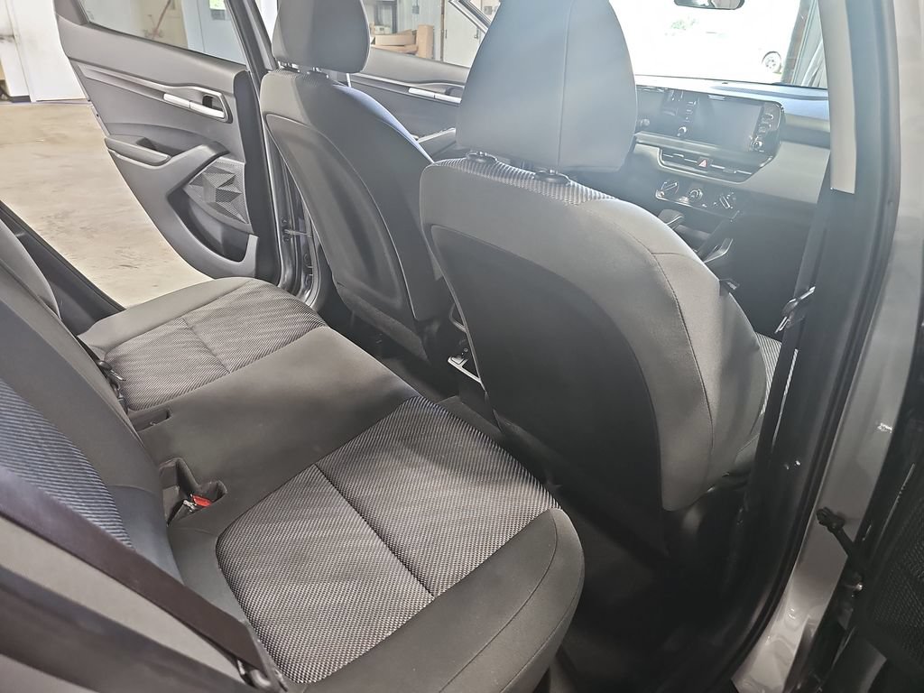 Used 2024 Kia Seltos LX AWD/4WD image 11