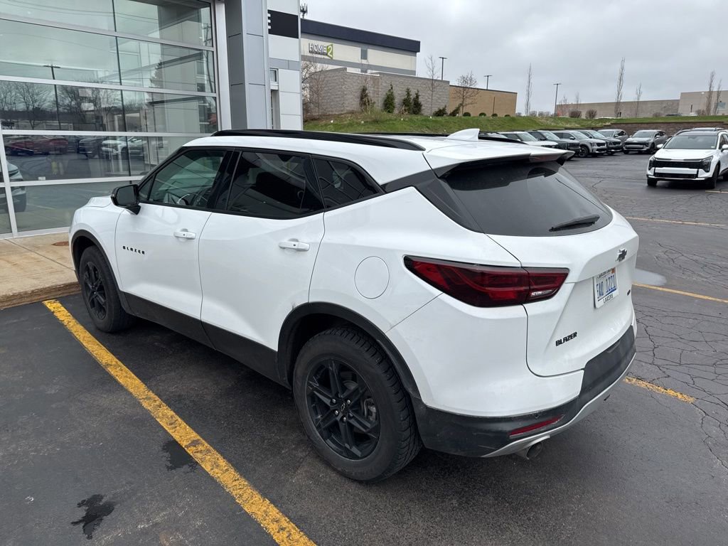 Used 2024 Chevrolet Blazer LT w/ Midnight/Sport Edition AWD/4WD image 2