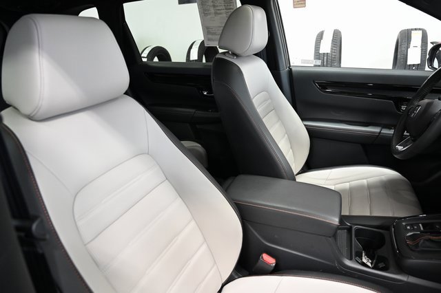 Used 2025 Honda CR-V Sport Touring image 9