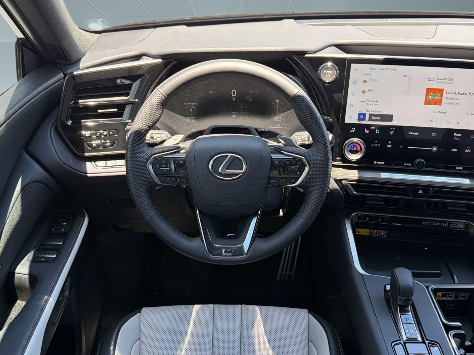 Used 2026 Lexus TX 500h AWD w/ Technology Package image 26