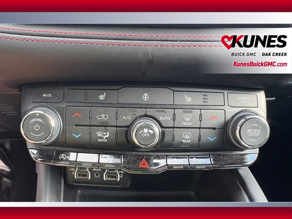 Used 2024 Dodge Durango GT image 23