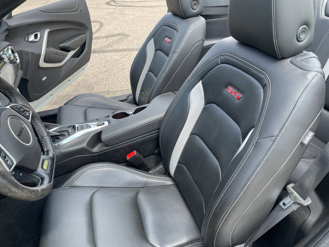 Used 2023 Chevrolet Camaro SS RWD image 7