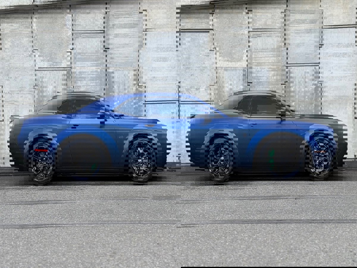 Used 2023 Dodge Challenger SRT Hellcat w/ Harmon/Kardon Sound Group RWD image 2