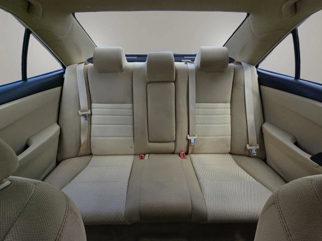 Used 2016 Toyota Camry LE FWD image 18