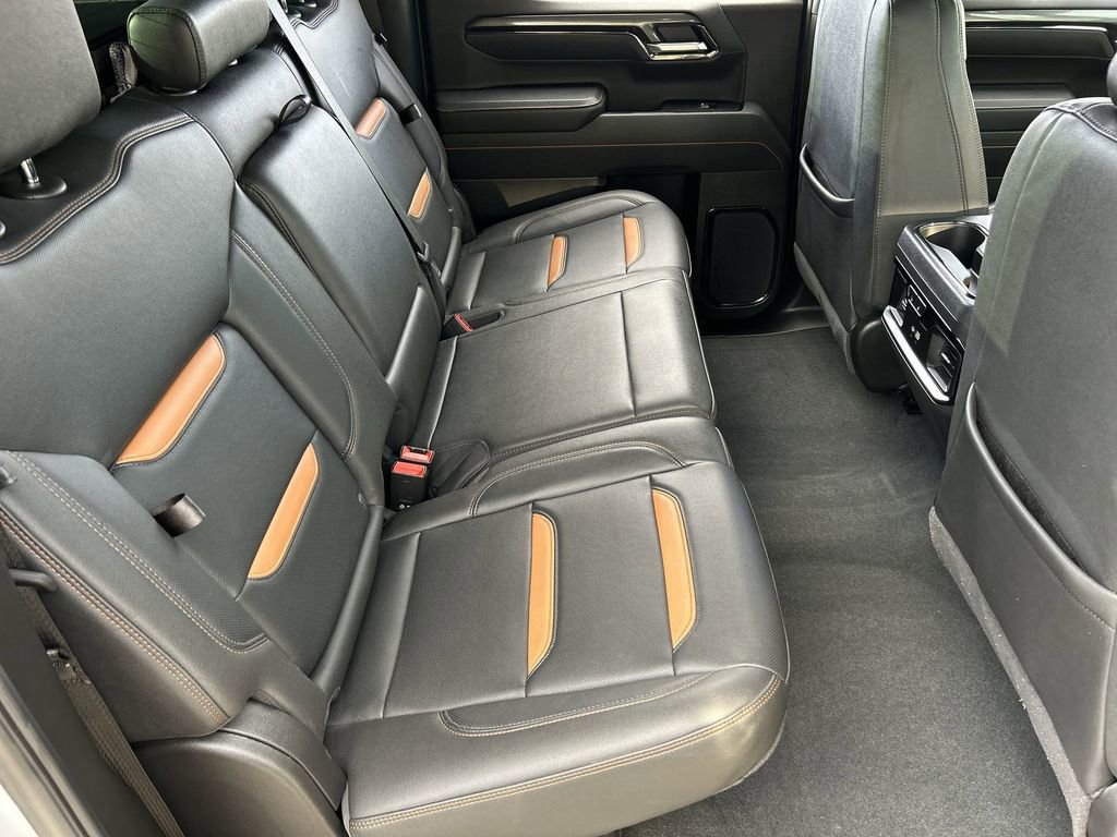 Used 2025 GMC Sierra 1500 AT4 w/ Technology Package AWD/4WD image 27