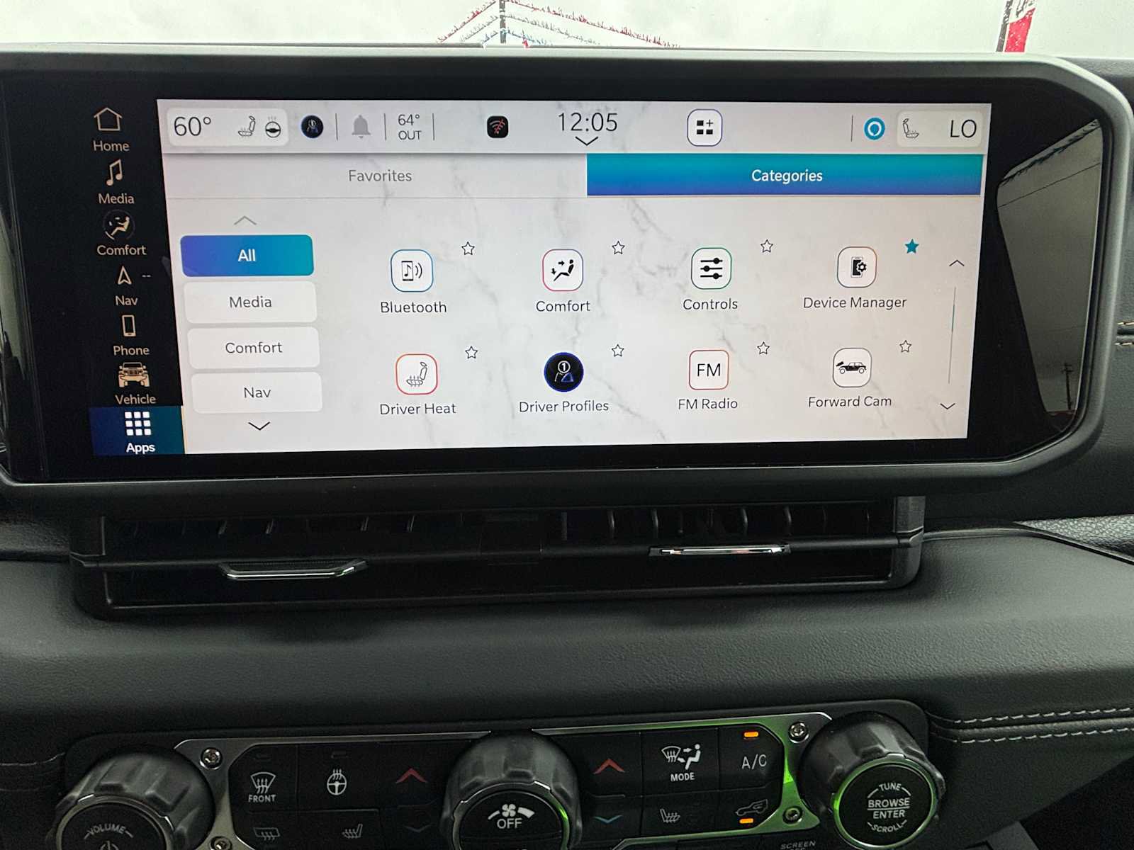 Used 2025 Jeep Wrangler Sahara image 41