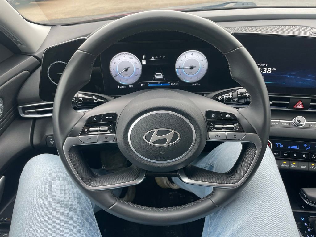 Used 2025 Hyundai Elantra SEL FWD image 24