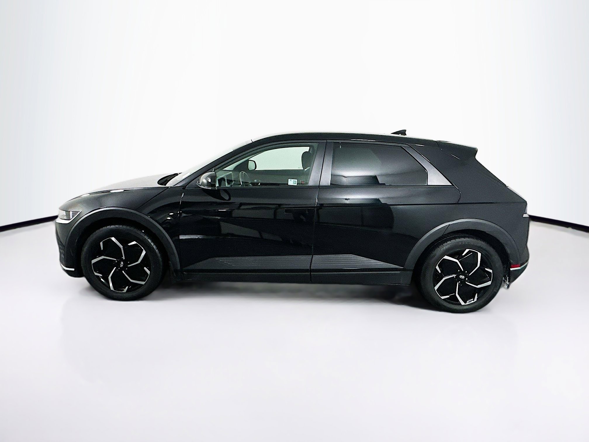 Used 2024 Hyundai Ioniq 5 SEL image 4