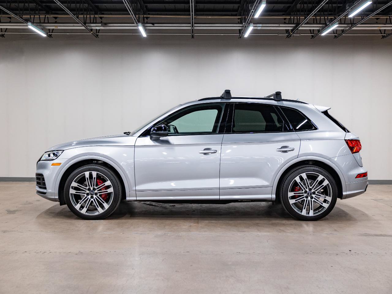 Used 2019 Audi SQ5 Premium Plus w/ Premium Plus Package AWD/4WD image 2