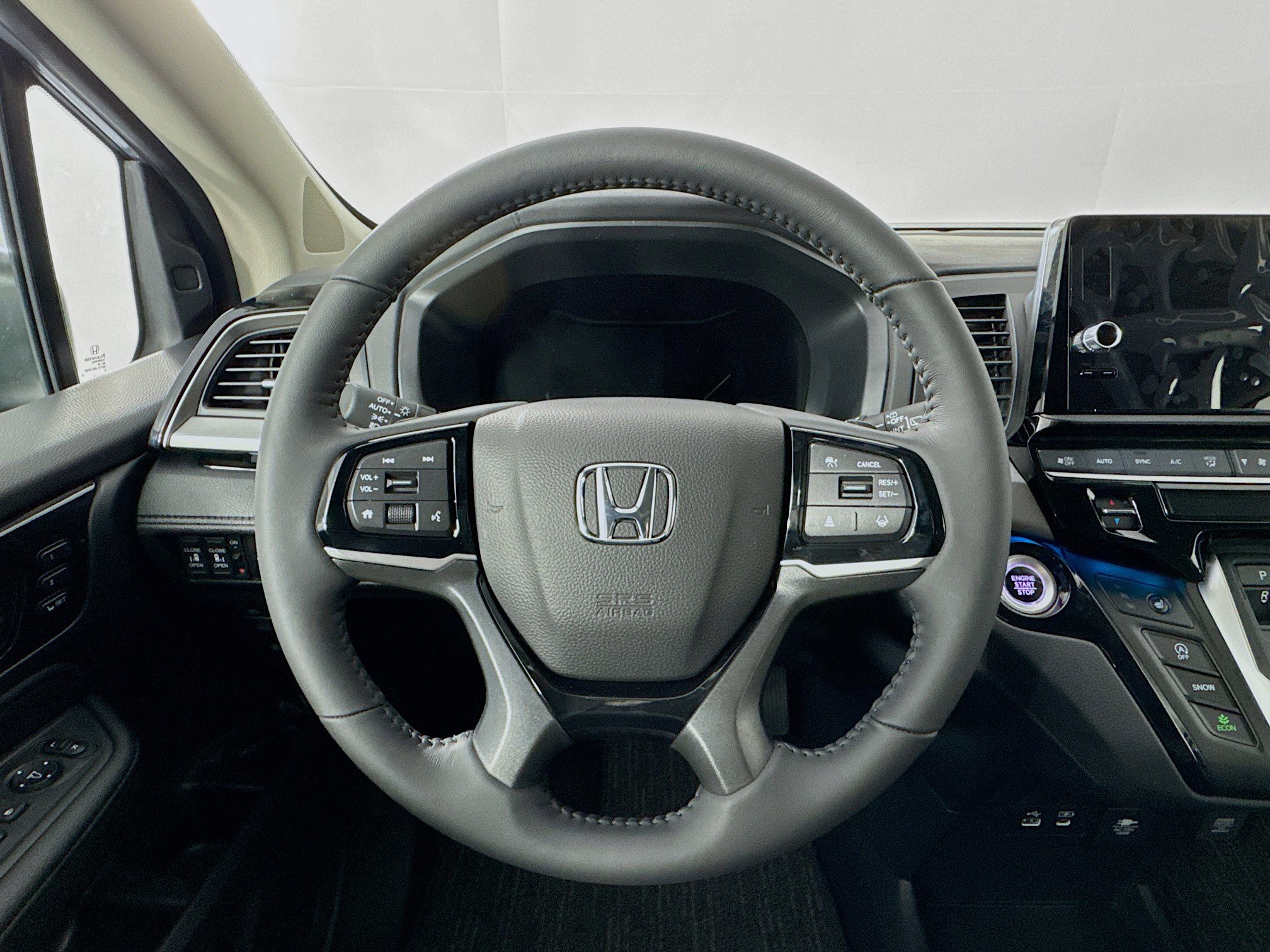 New 2026 Honda Odyssey Touring image 11