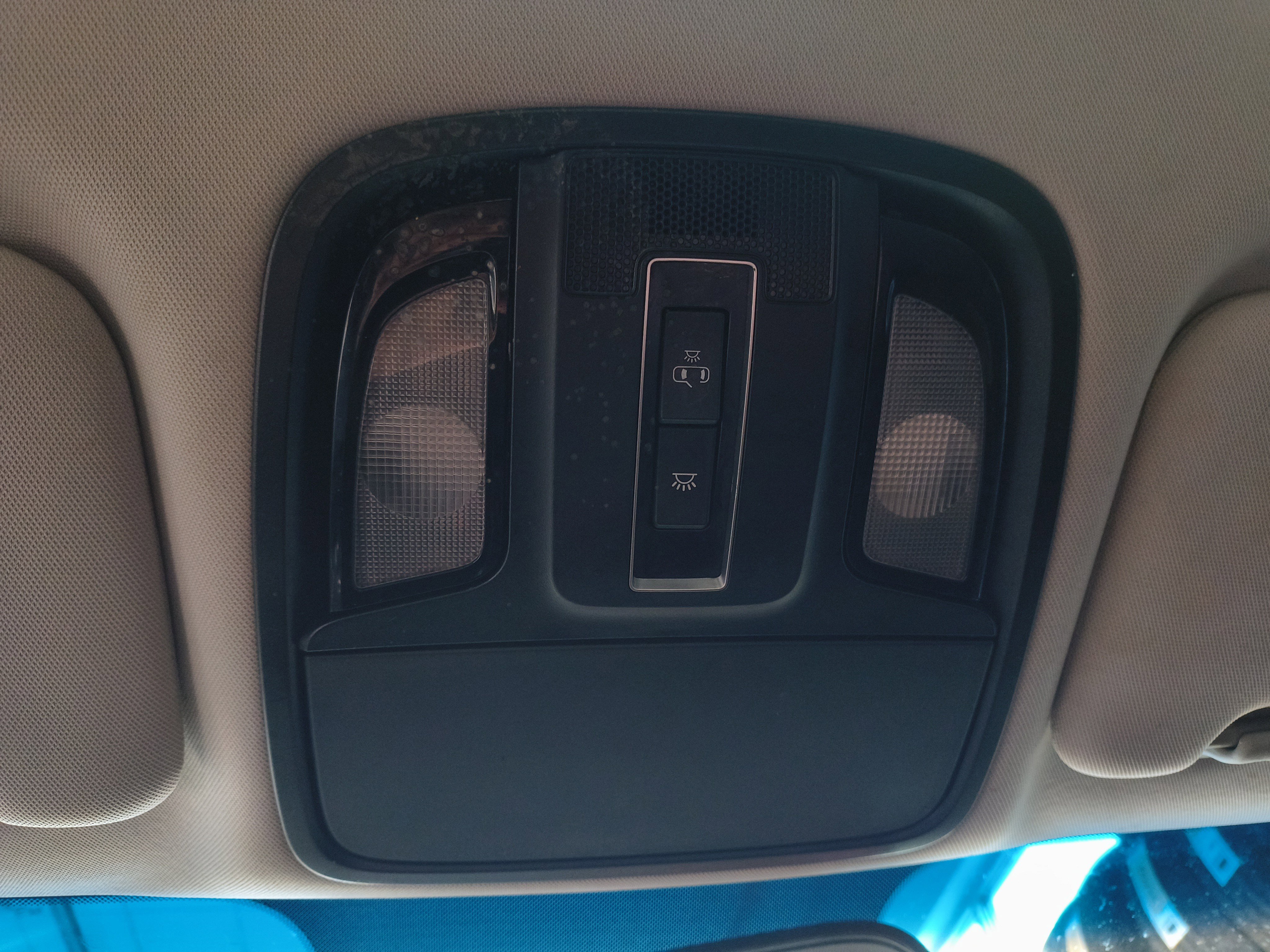 Used 2020 Kia Sorento LX image 24