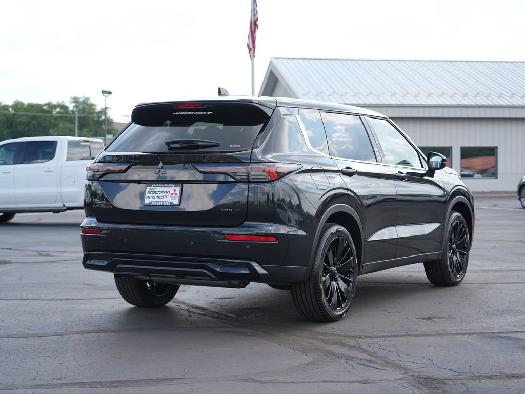 New 2026 Mitsubishi Outlander LE AWD/4WD image 3