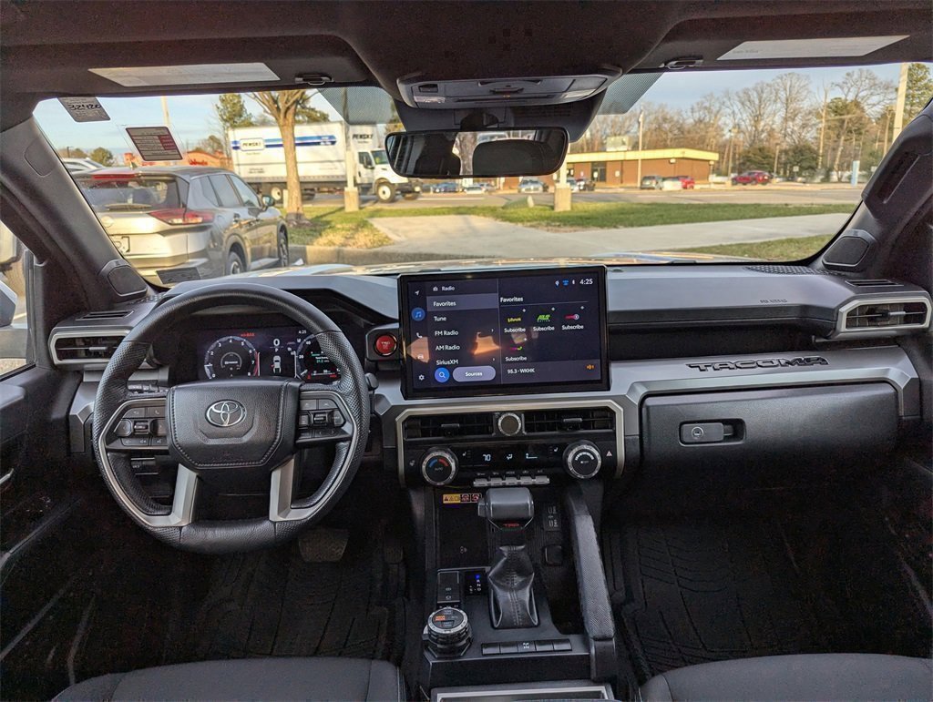 Used 2024 Toyota Tacoma TRD Off-Road image 10