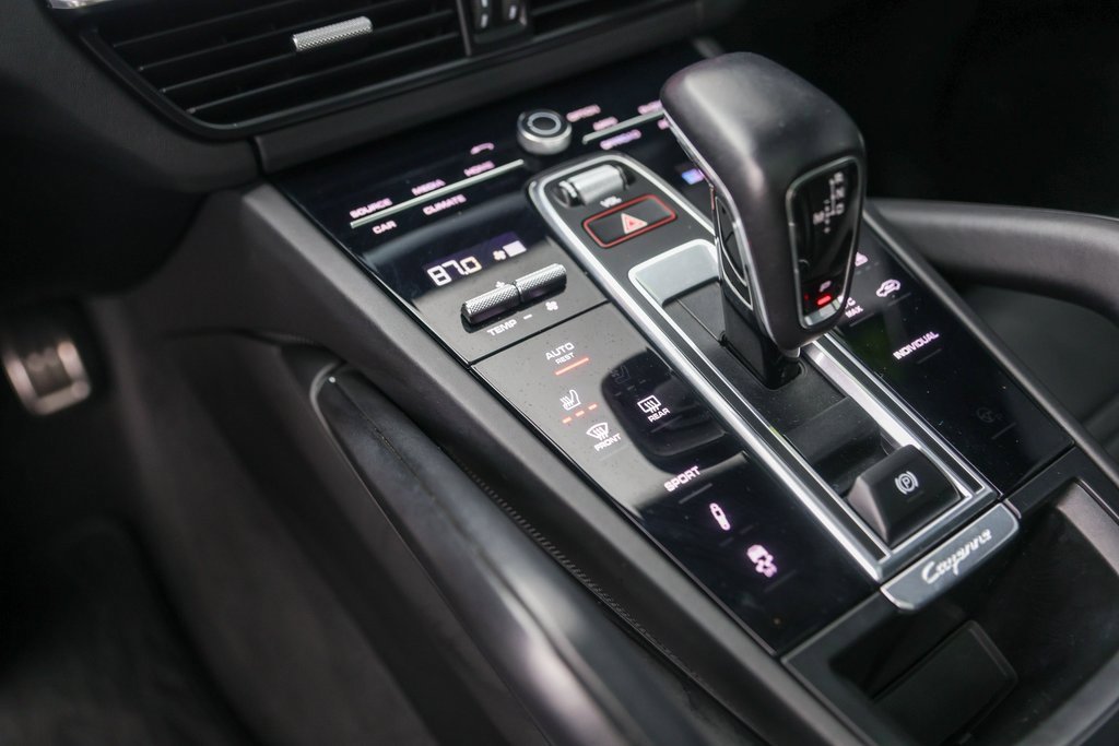 Used 2020 Porsche Cayenne Turbo w/ Assistance Package image 19