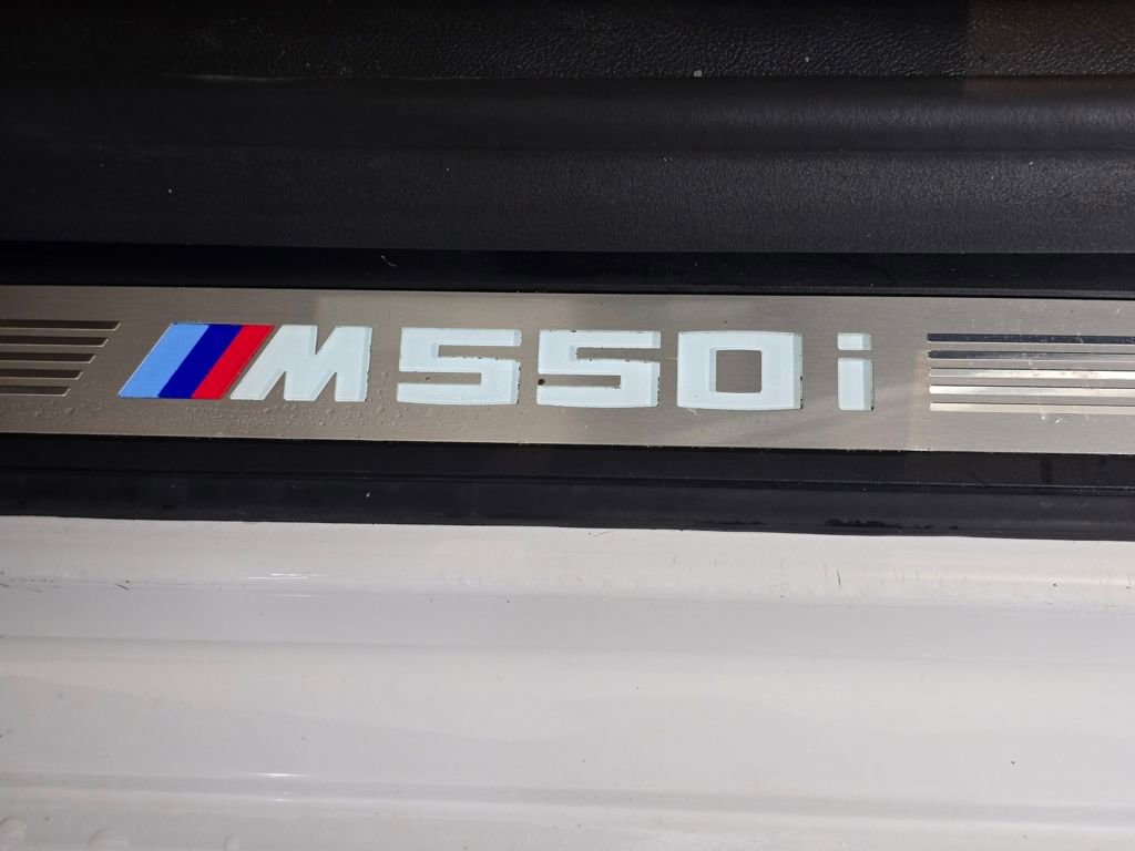 Used 2021 BMW M550i xDrive w/ Executive Package image 19