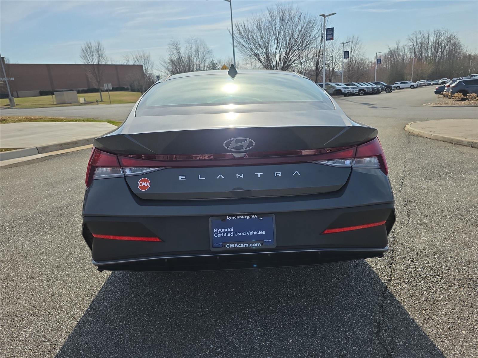 Certified 2024 Hyundai Elantra SE image 6