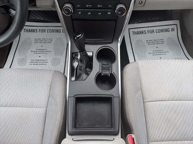 Used 2016 Toyota Camry LE FWD image 22