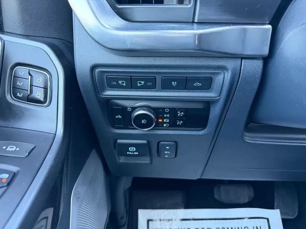 Used 2023 Ford F150 Lariat w/ Equipment Group 502A High AWD/4WD image 14