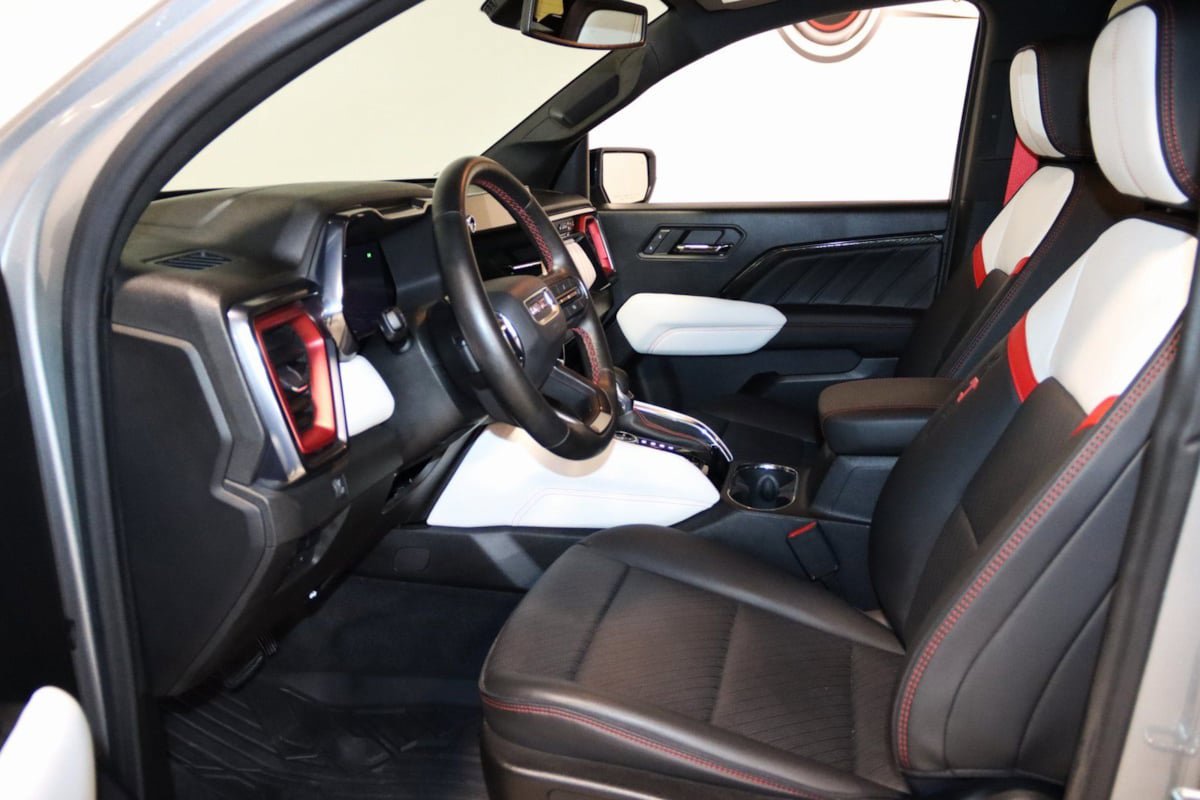 Used 2023 GMC Canyon AT4X image 44