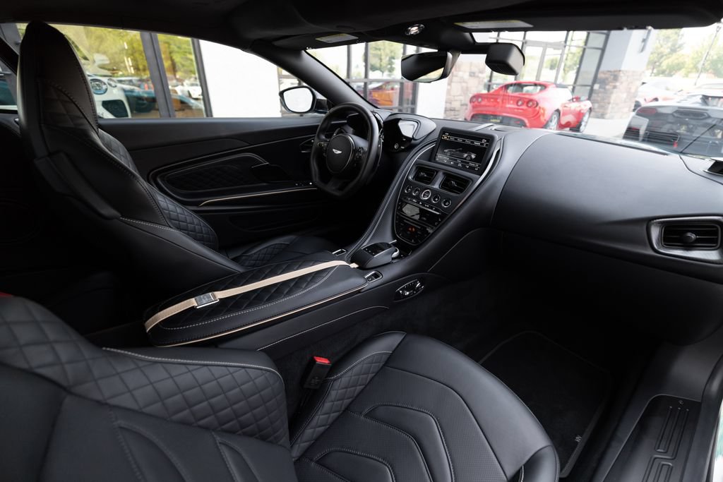 Used 2023 Aston Martin DBS Superleggera Volante RWD image 29