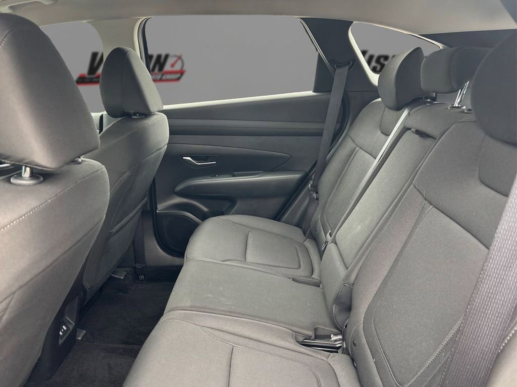 Used 2025 Hyundai Tucson SE image 10
