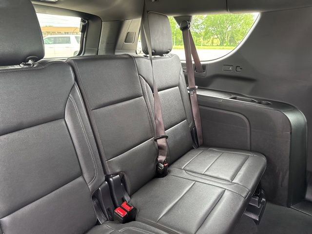 Used 2025 Chevrolet Suburban Z71 AWD/4WD image 21
