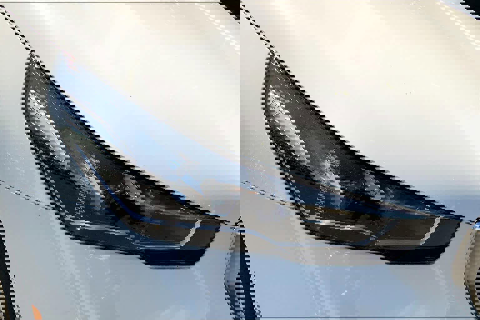 Used 2024 BMW i5 eDrive40i w/ Premium Package image 13