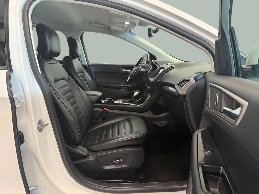 Used 2016 Ford Edge SEL w/ Equipment Group 201A AWD/4WD image 30