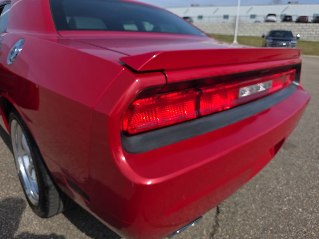 Used 2012 Dodge Challenger R/T image 30