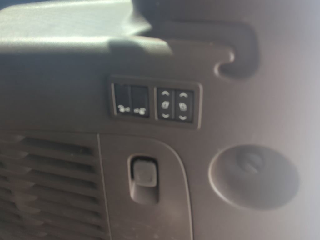 Used 2020 GMC Yukon XL Denali w/ Open Road Package image 13