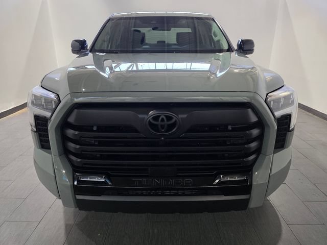 Used 2024 Toyota Tundra Limited AWD/4WD image 8