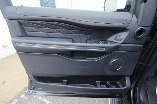 Used 2023 Ford Expedition Max Platinum image 23