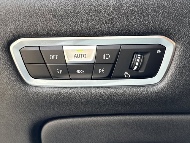 Certified 2023 BMW X7 xDrive40i w/ M Sport Package image 53