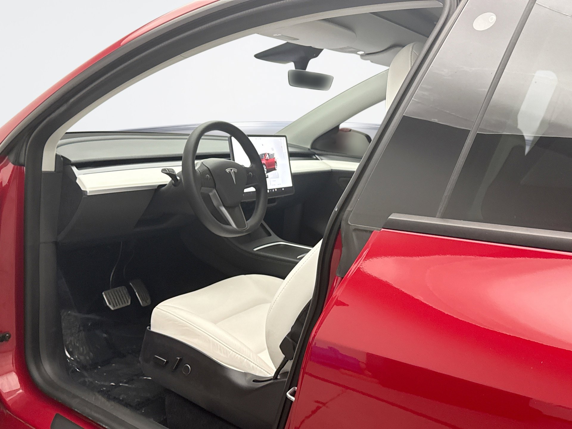 Used 2023 Tesla Model Y Long Range image 10