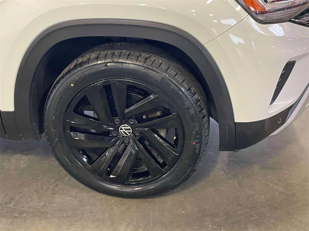 Used 2020 Volkswagen Atlas Cross Sport SE image 9