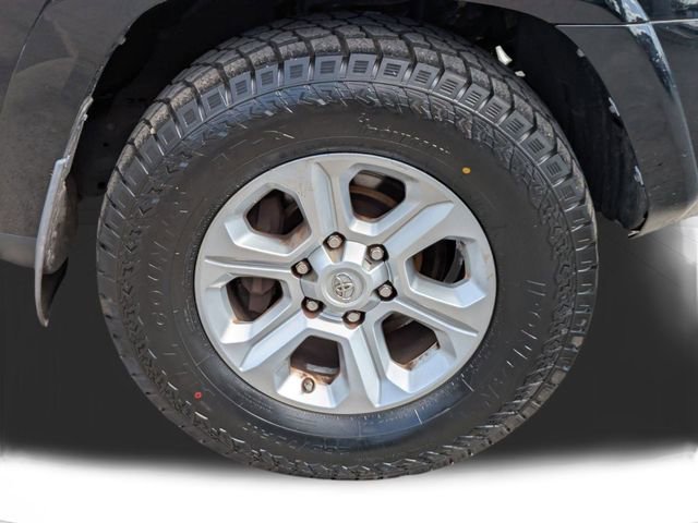 Used 2016 Toyota 4Runner SR5 image 11