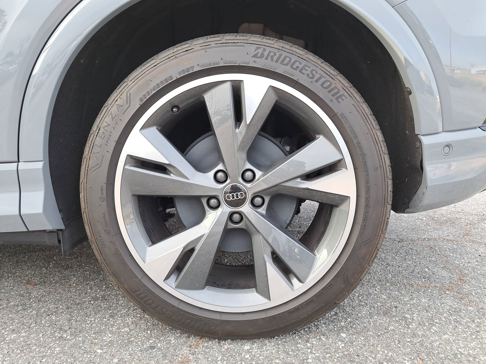 Used 2023 Audi Q4 e-tron Premium Plus w/ Premium Plus image 7