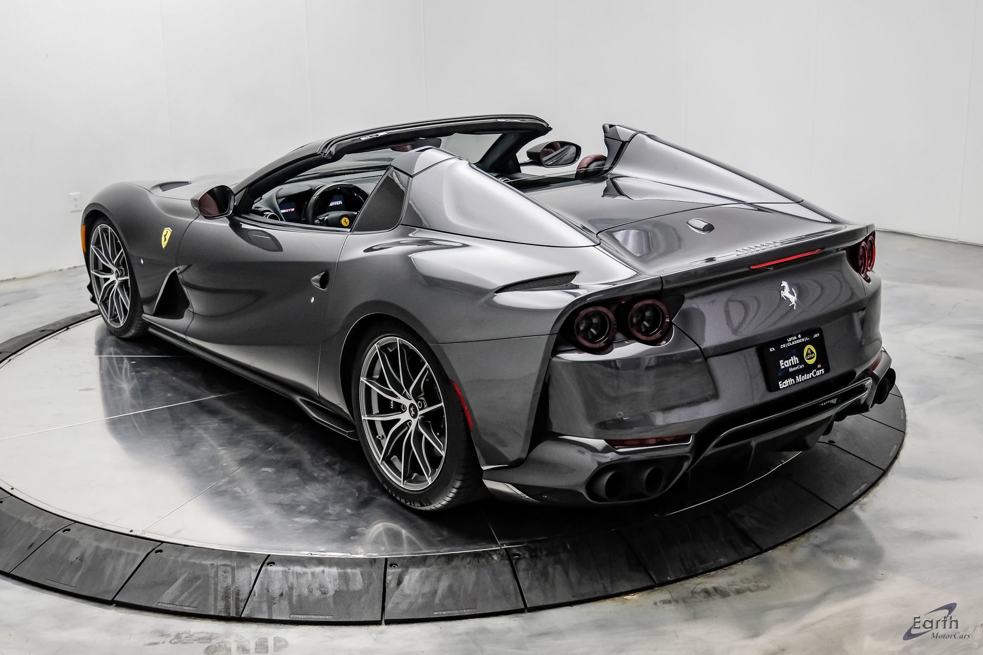 Used 2023 Ferrari 812 GTS RWD image 14