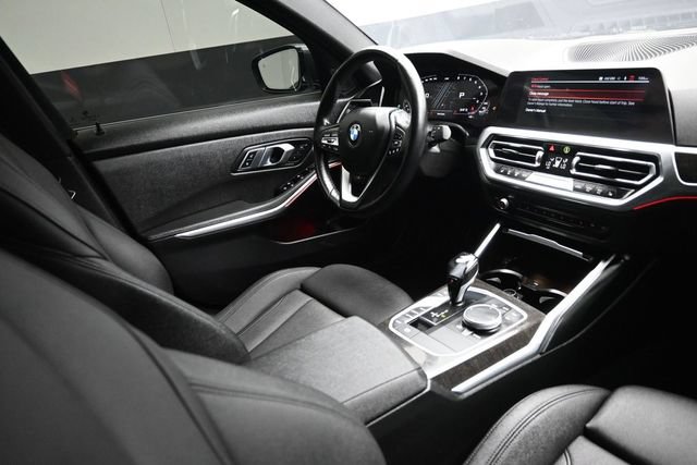 Used 2021 BMW 330i xDrive Sedan w/ Premium Package AWD/4WD image 13