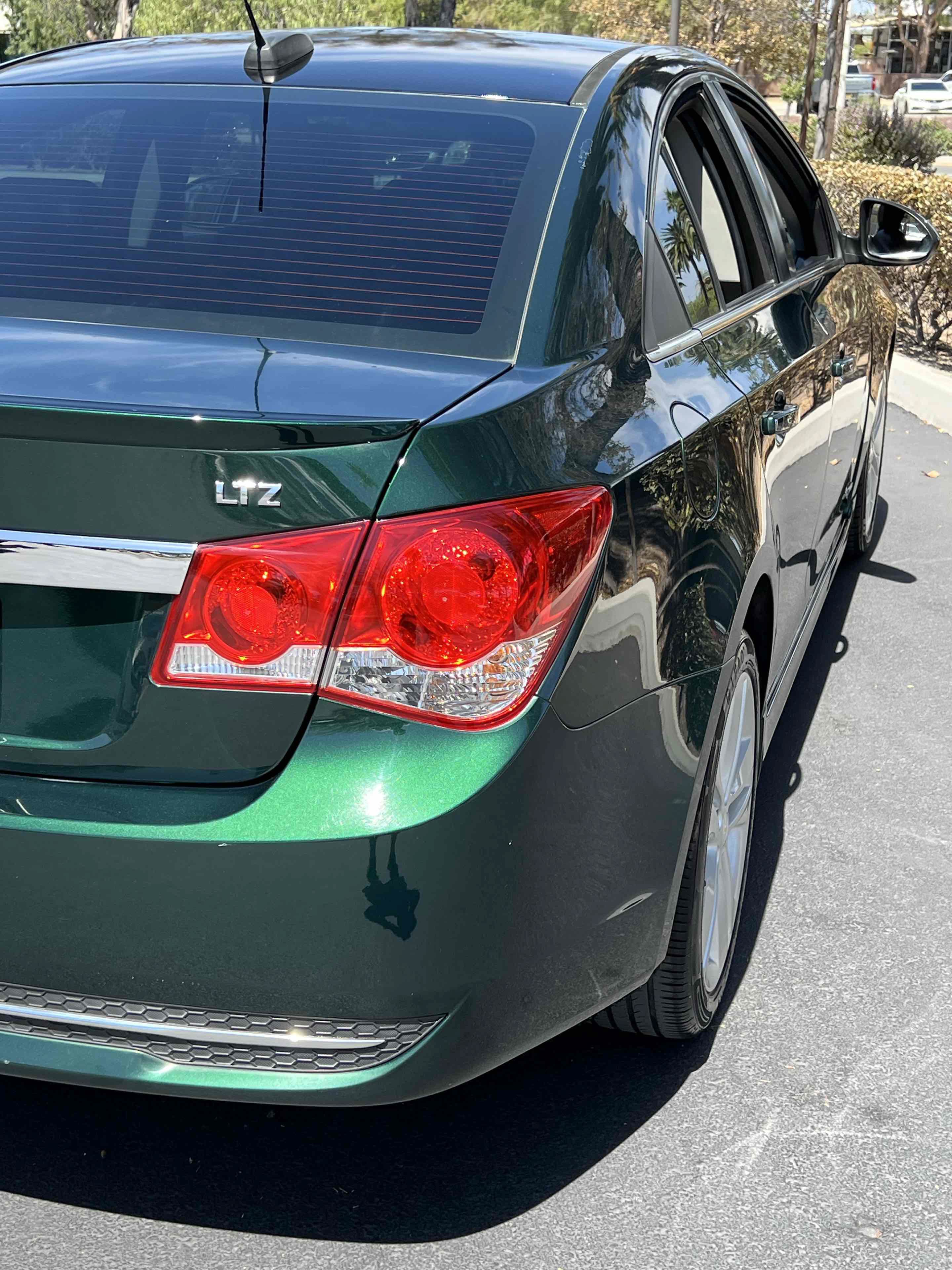 Used 2015 Chevrolet Cruze LTZ w/ Sun, Sound and Sport Package FWD image 47