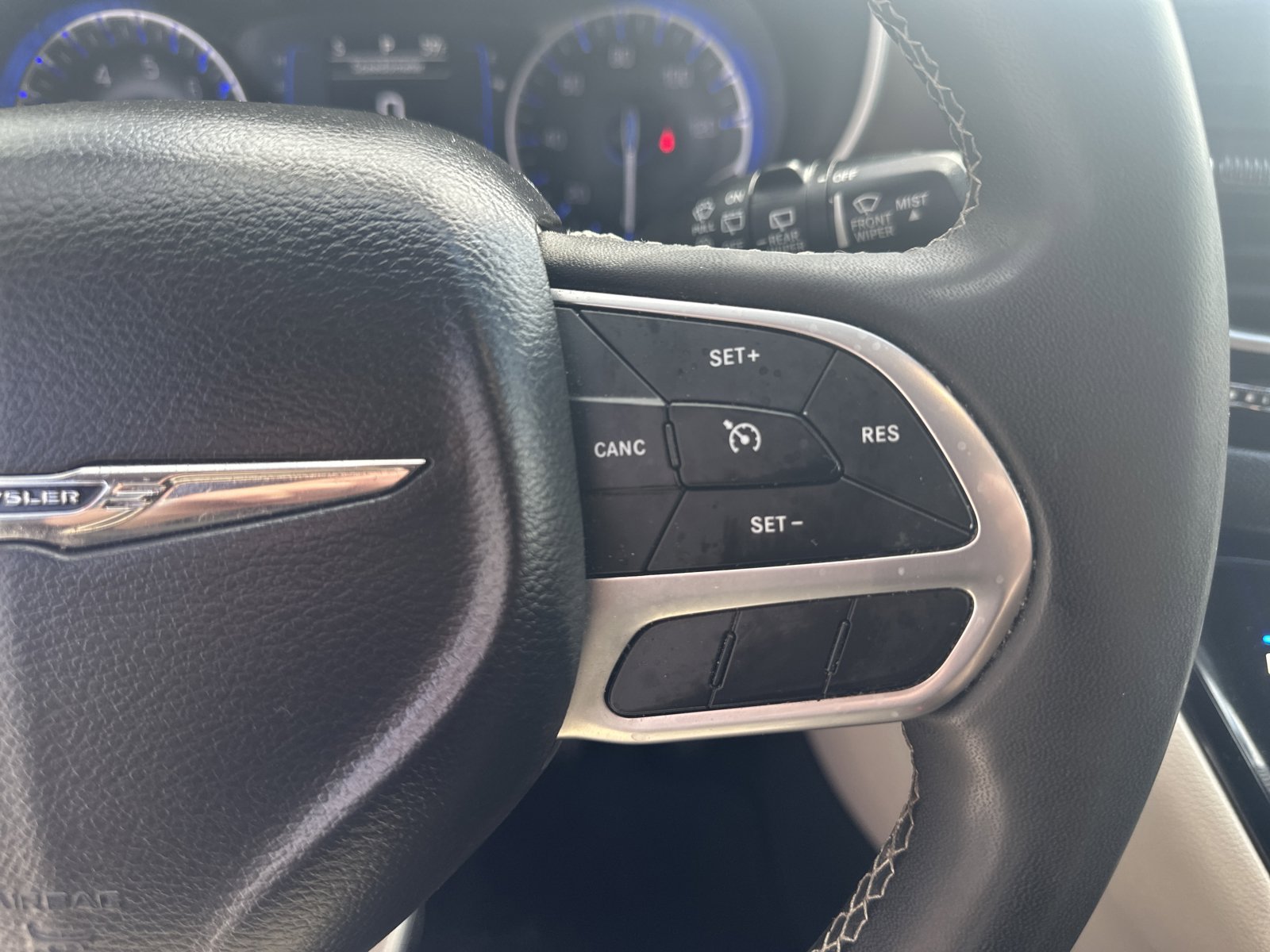 Used 2023 Chrysler Voyager LX FWD image 12