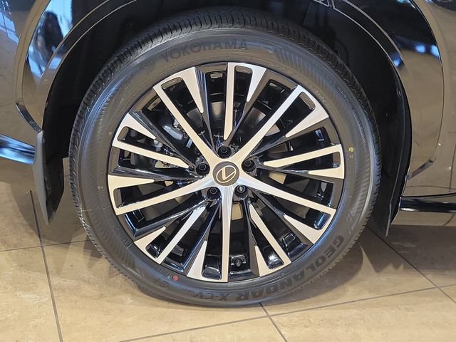 New 2026 Lexus RZ 450e AWD w/ Technology Package image 5