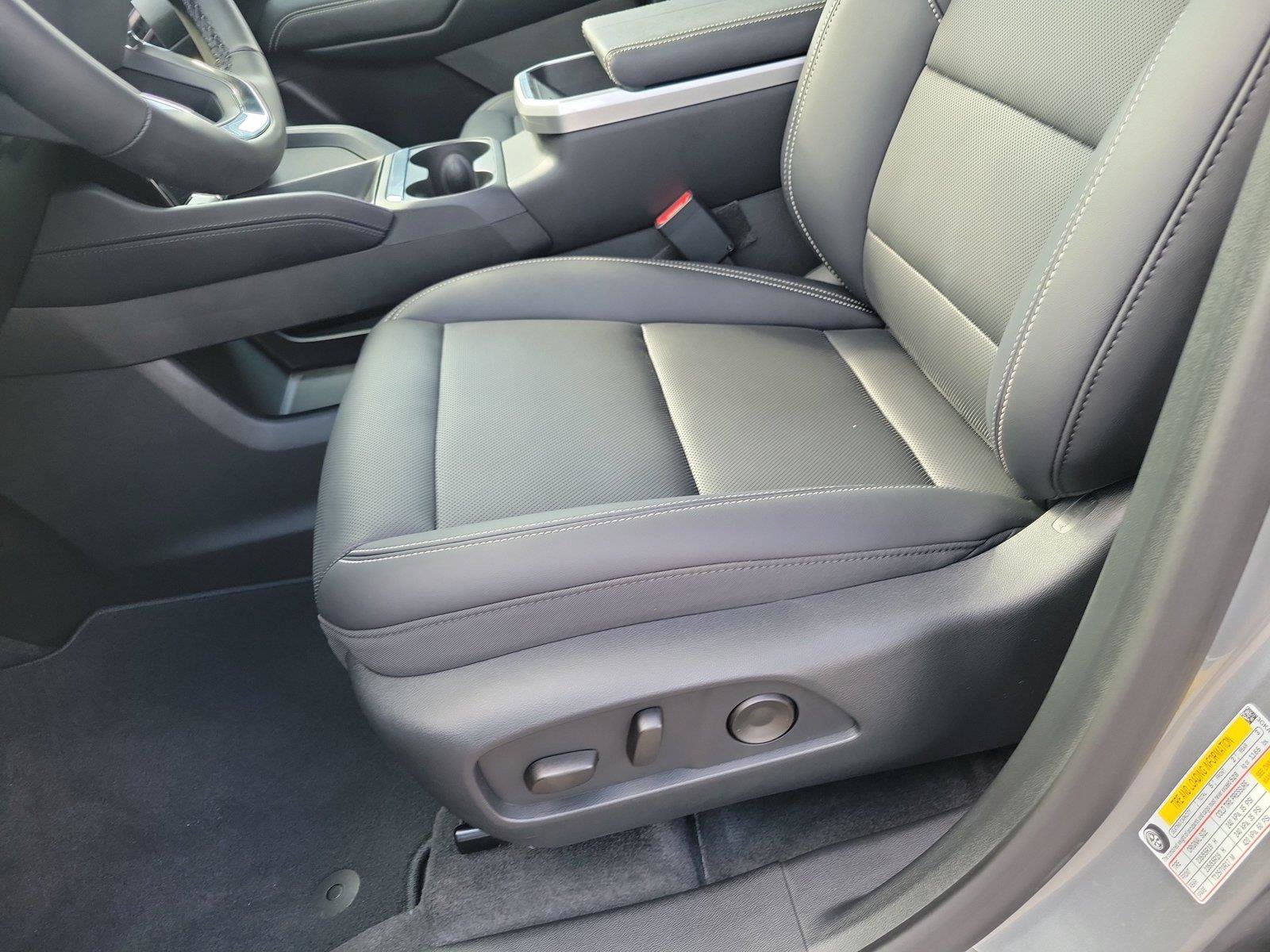 New 2027 GMC Terrain Elevation w/ Elevation Premium Package AWD/4WD image 17