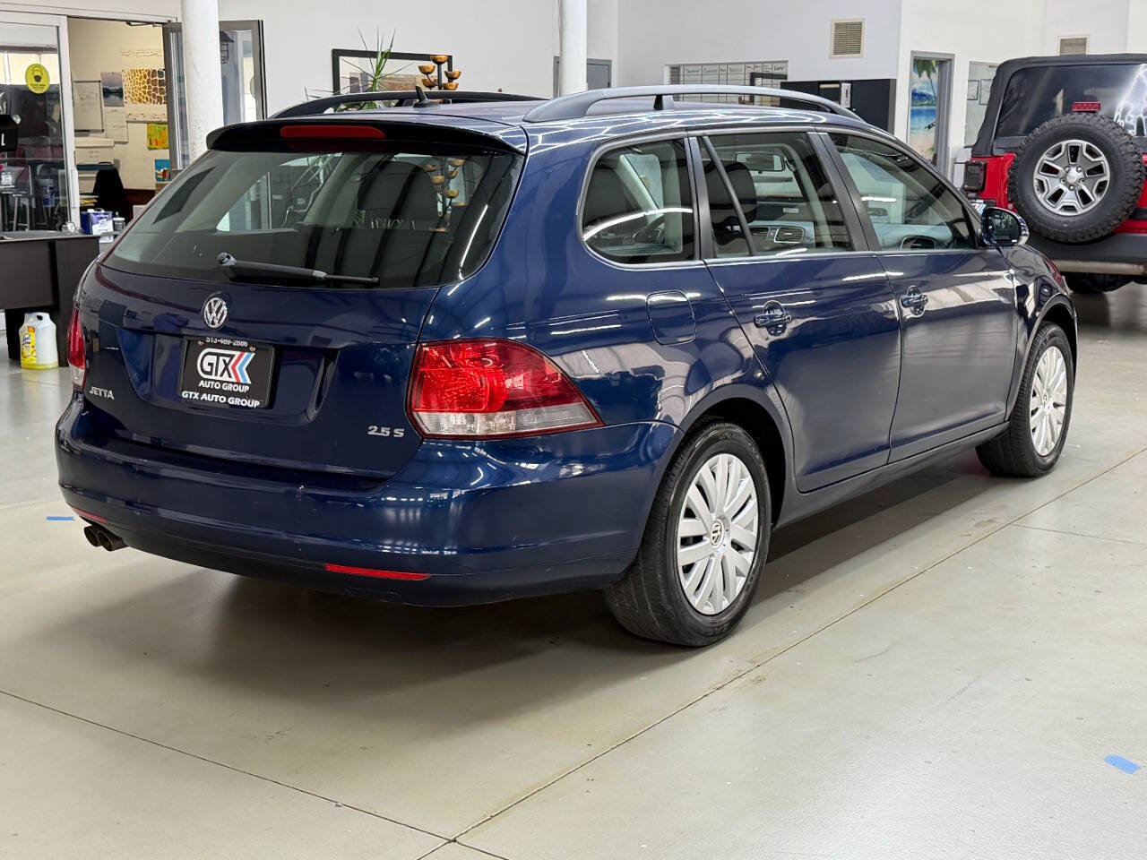 Used 2011 Volkswagen Jetta S FWD image 2