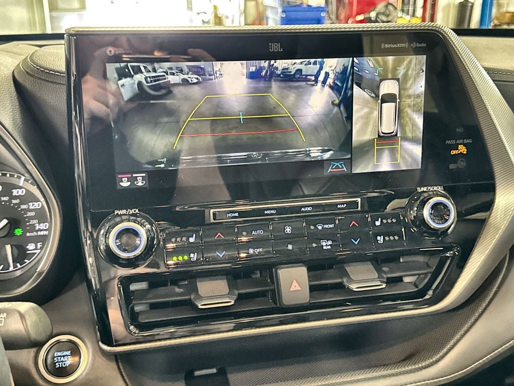 Used 2021 Toyota Highlander Platinum AWD/4WD image 20