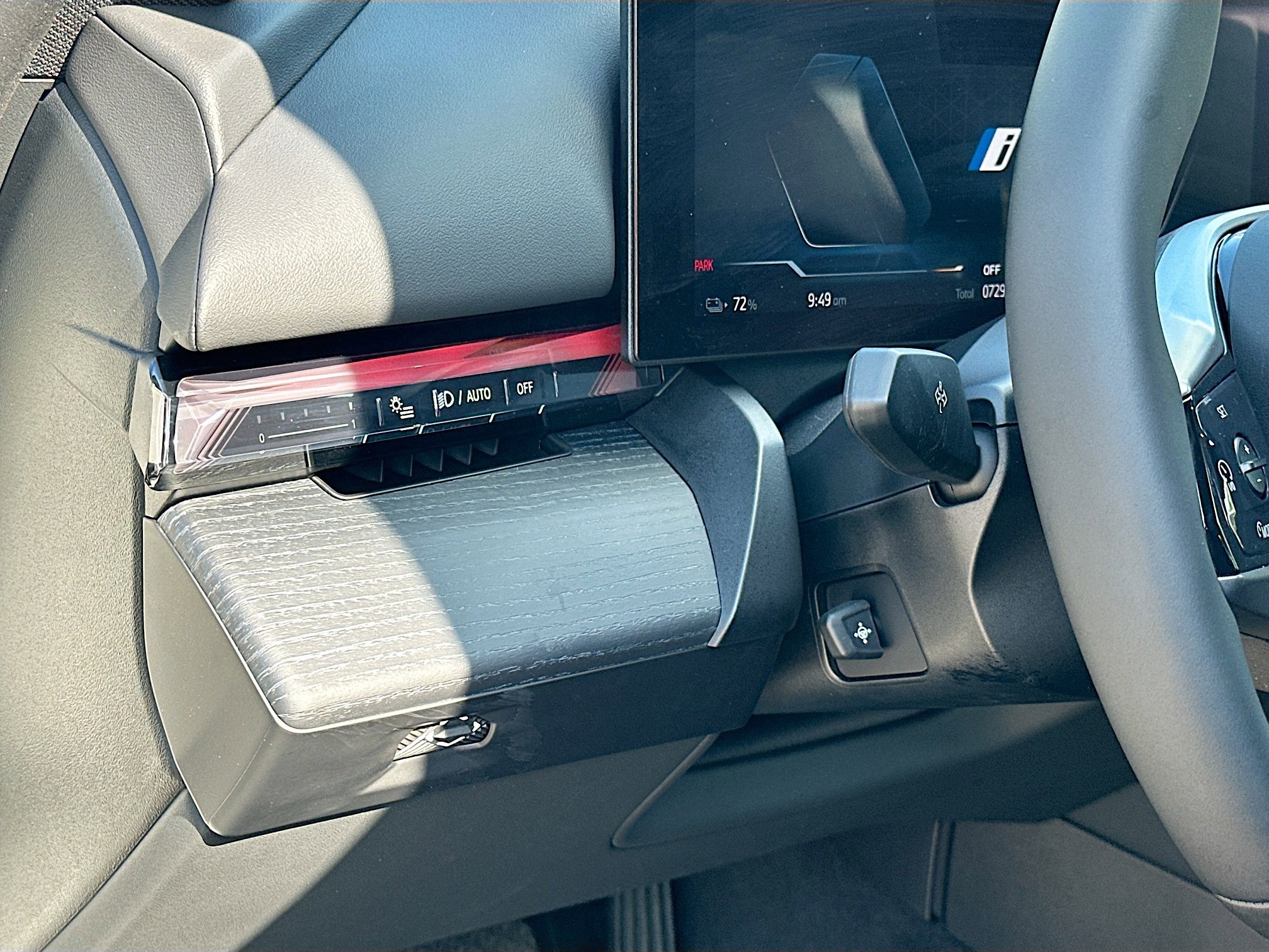 Used 2025 BMW i5 eDrive40i w/ Premium Package image 10