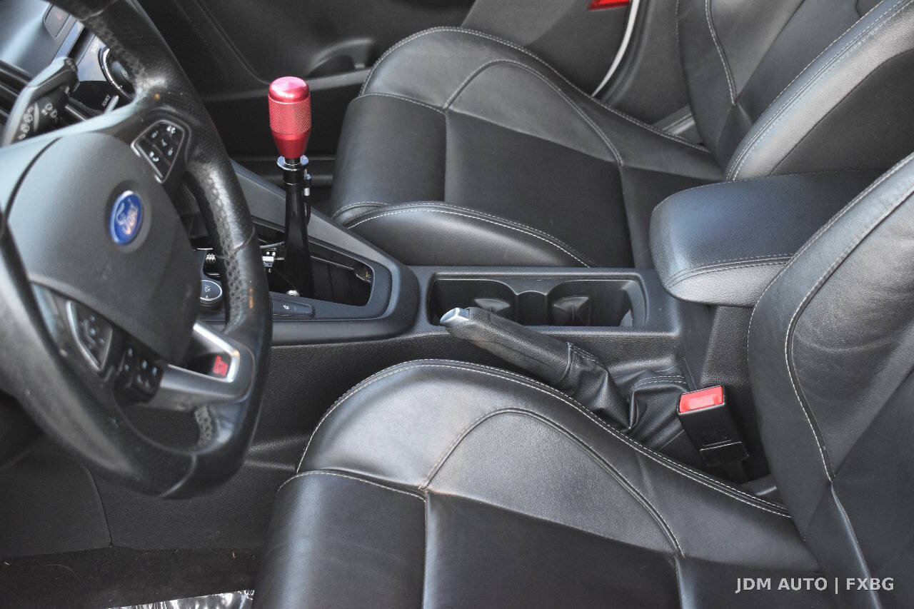 Used 2015 Ford Focus ST w/ Equipment Group 402A FWD image 28